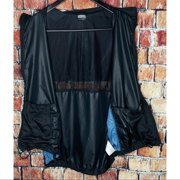 Nike Training Black Pockets Vented XL Vest Jacket - Picture 5 of 5